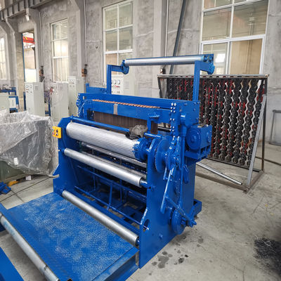 คุณภาพ  Diameter 0.45-0.85mm Automatic Wire Mesh Welding Machine Gearbox Driven โรงงาน